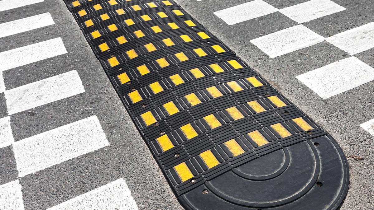 Bientôt la fin des dos-d’âne en France en 2025 ? Une bonne nouvelle pour les conducteurs