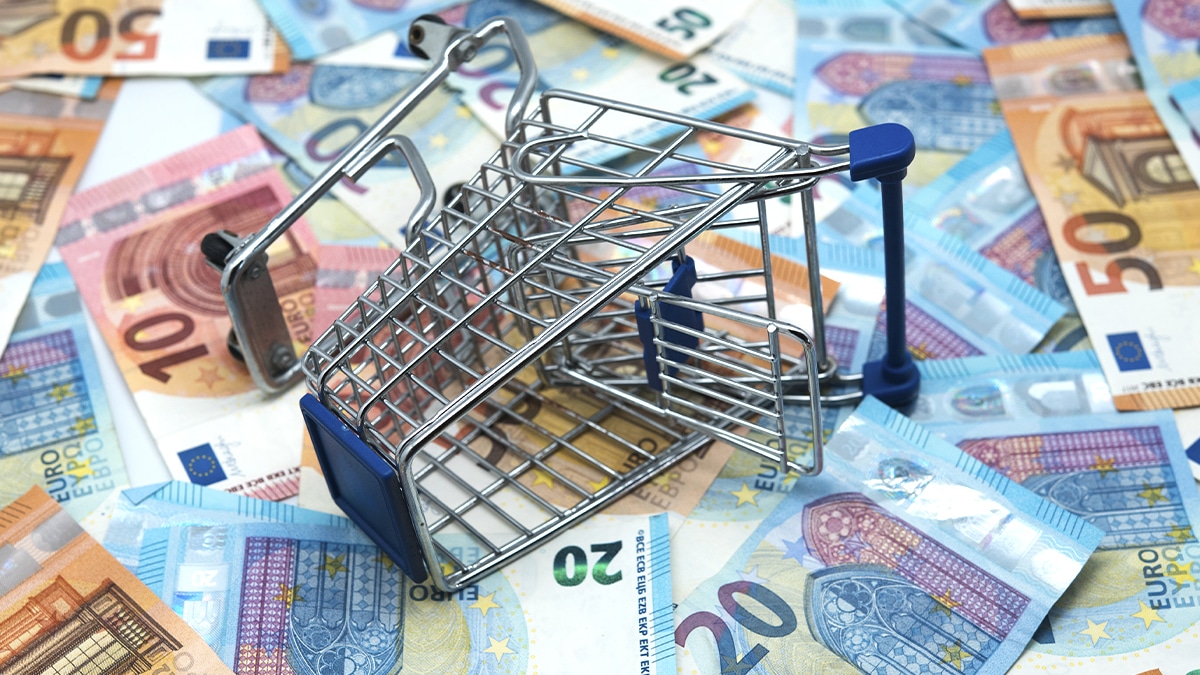 Une enquête révèle que certaines enseignes gonflent artificiellement les prix avant les promotions