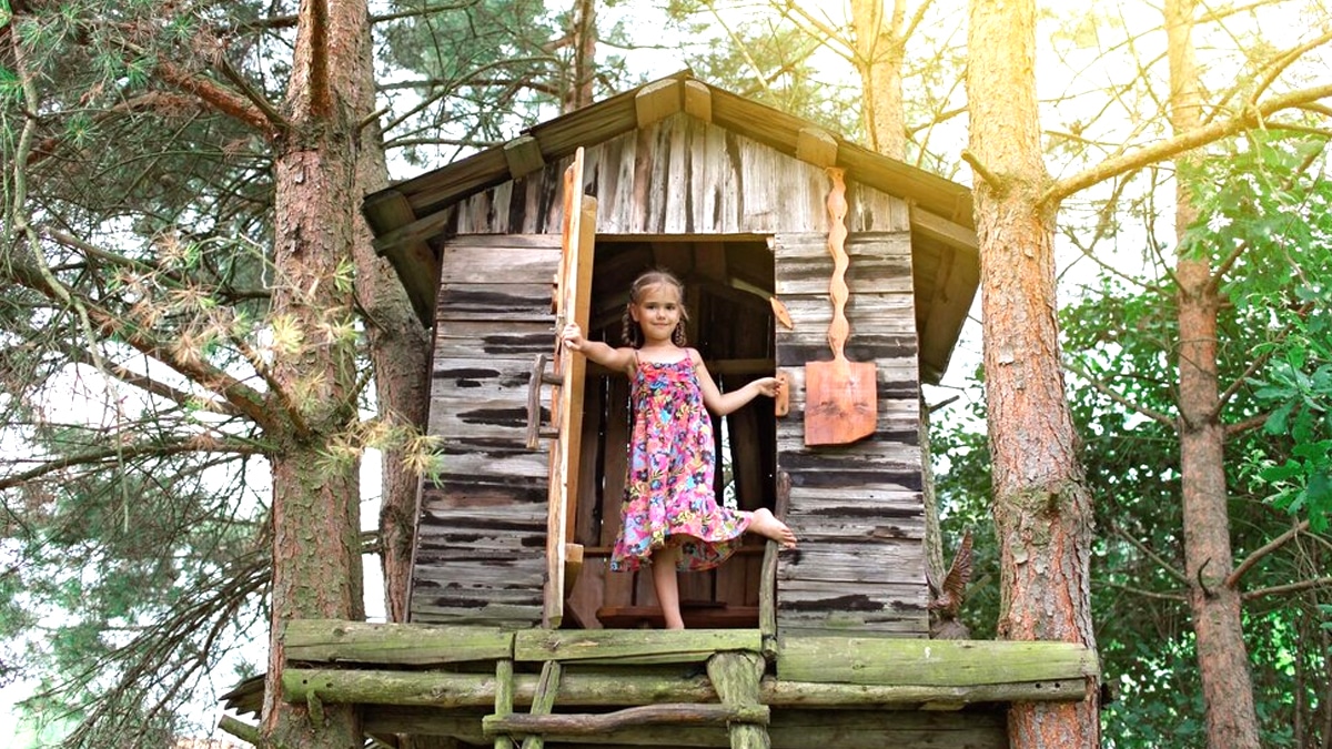 Une simple cabane pour enfants peut être considérée comme “extension illégale” selon l’article L421-1 du code de l’urbanisme