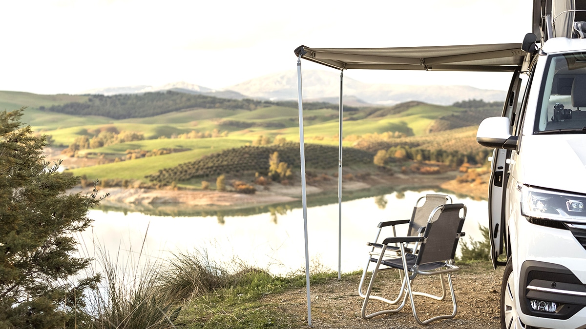 7 utilisateurs sur 10 ne savent pas qu’un store latéral déployé peut être considéré comme du camping illégal