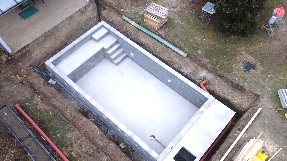 7 constructions sur 10 oublient de déclarer le pool house dans la surface imposable