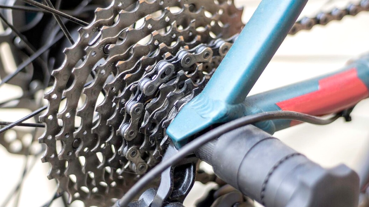 Ce dérailleur modifié bloque le remboursement en cas de casse cadre sur terrain accidenté