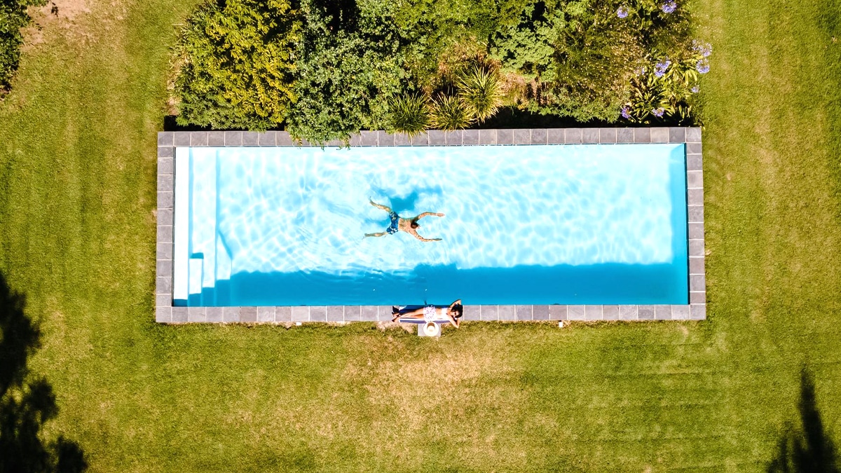 7 piscines enterrées sur 10 sont construites sans étude géotechnique préalable