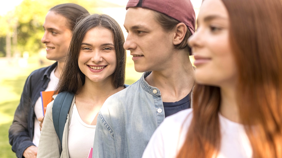 Cette plateforme oubliée regroupe 9 aides pour jeunes précaires et reste méconnue selon la Drees