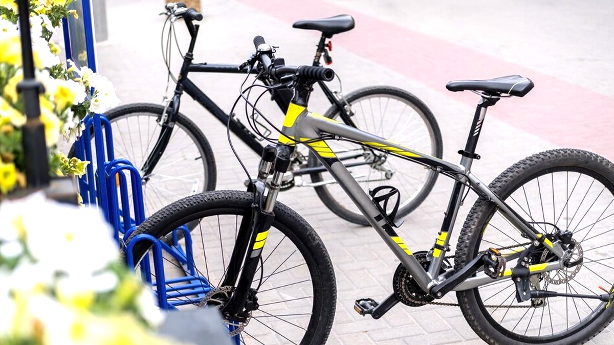 Ce VTT utilisé en zone urbaine devra désormais être équipé de clignotants dans 5 villes pilotes