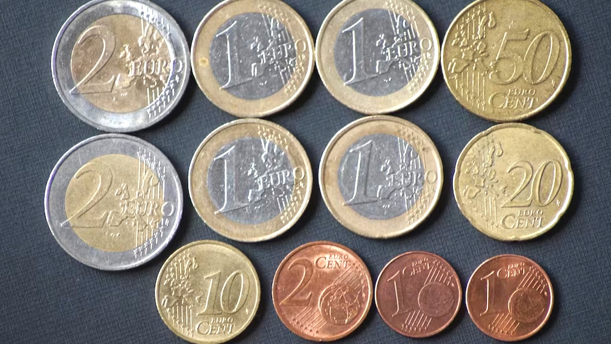 Ce rouleau de pièces de 1 centime retrouvé dans une cave s’est vendu 1 100 € le 2 juin 2025