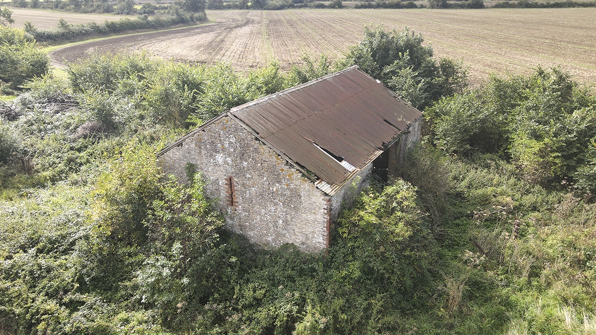 Ce lot communal acquis pour 6 000 € contenait 19 tonnes d’argile blanche pure