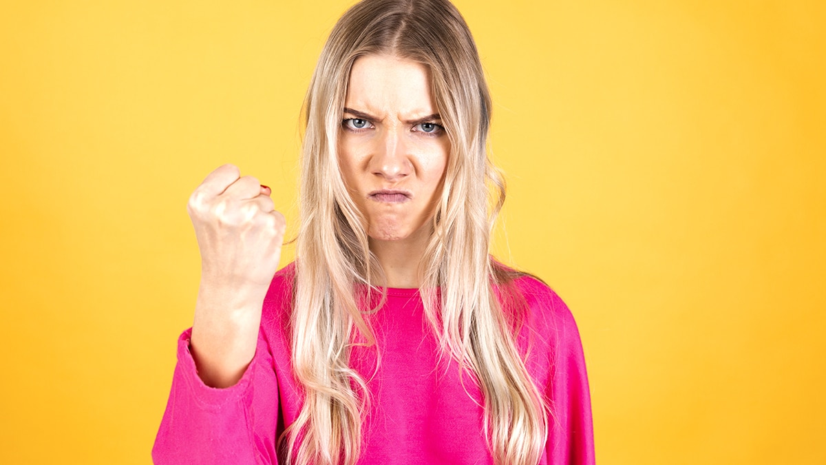 Voici les 3 phrases qu’il ne faut absolument jamais dire à une personne en colère selon un expert en psychologie si vous voulez éviter d’envenimer la situation