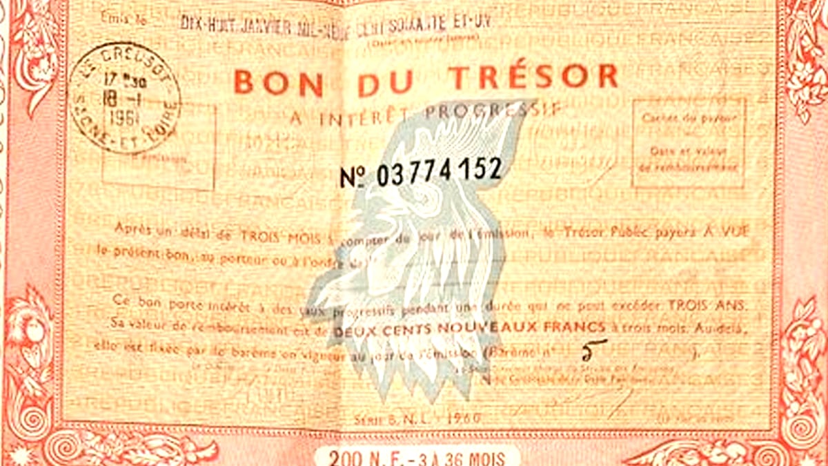 En nettoyant une ancienne cheminée, cette famille tombe sur une boîte à biscuits rouillée qu’elle s’apprêtait à jeter “on a failli tout jeter” racontent-ils, avant de réaliser qu’elle contenait des bons du Trésor datés de 1943