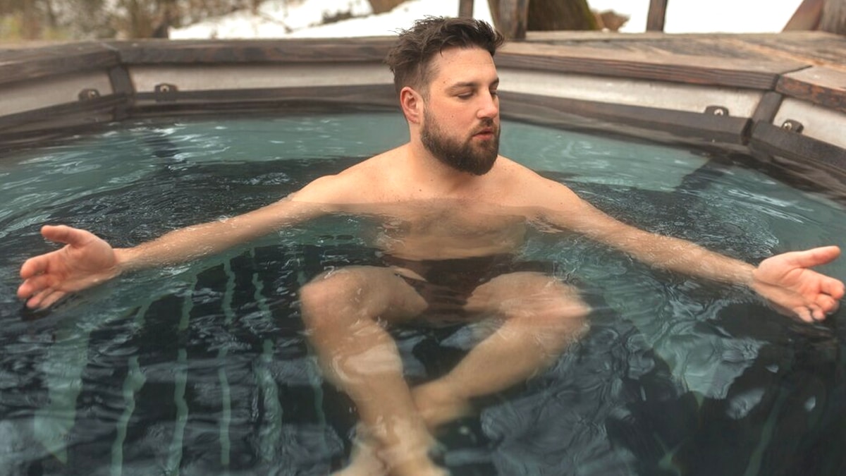 “Je croyais que la mairie ne dirait rien” avoue ce couple après l’installation d’un jacuzzi en dur sur leur pelouse sans déclaration préalable