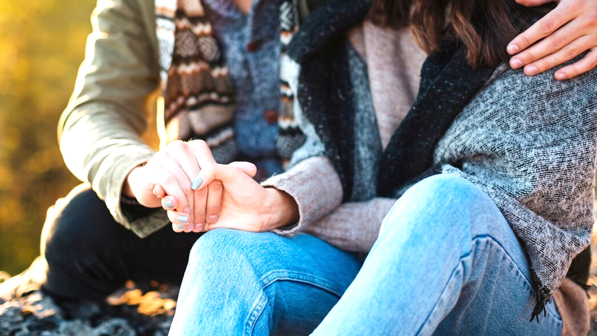 Une promesse oubliée relie deux amis d’enfance après plusieurs décennies
