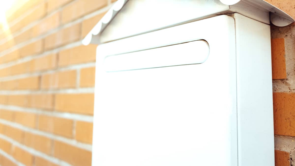 “Je croyais que repeindre ma boîte aux lettres ne concernait personne” déclare ce locataire verbalisé pour modification d’élément collectif en zone de copropriété