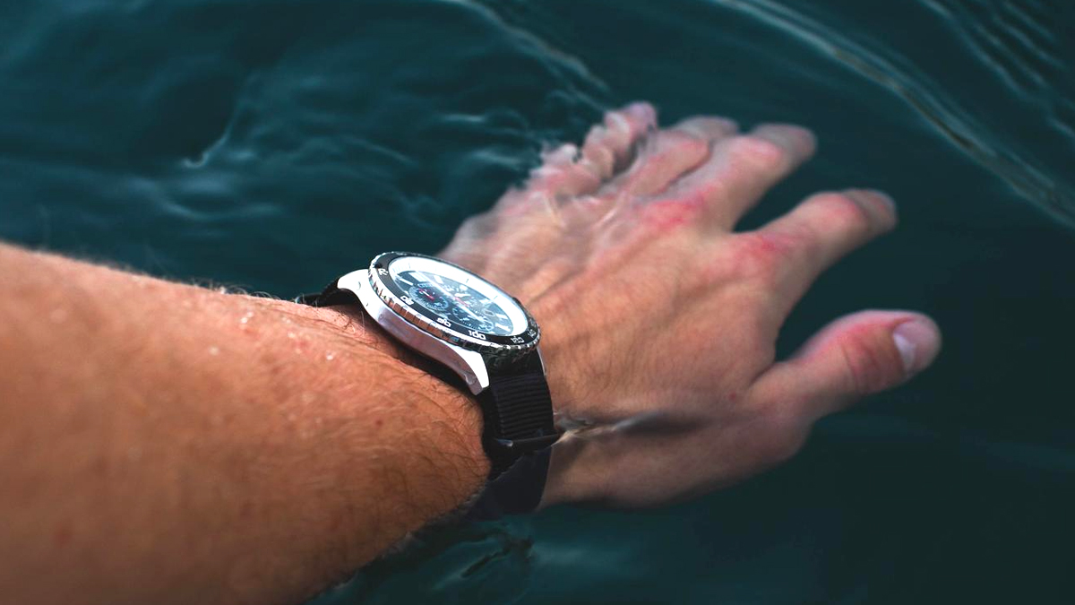 Un pêcheur trouve une montre immergée qui appartenait à un explorateur disparu depuis 50 ans