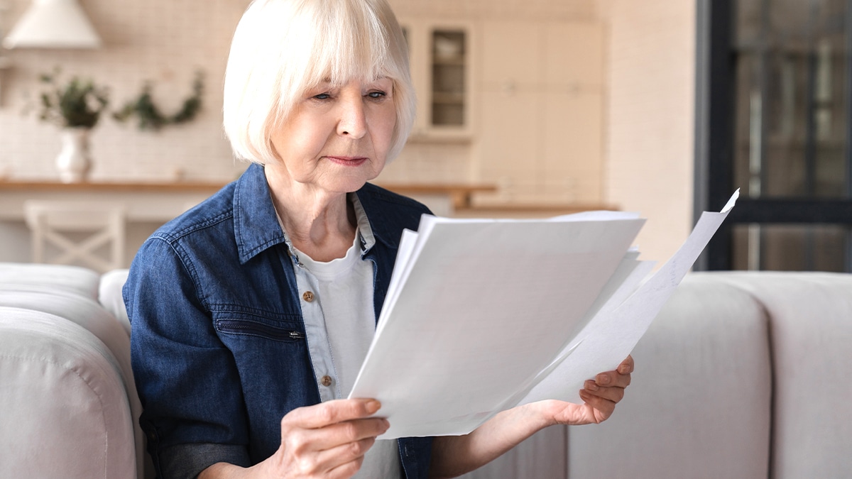 “Je n’ai jamais manqué un seul jour” : cette aide-soignante part à la retraite avec une pension qu’elle n’ose pas dire à ses enfants