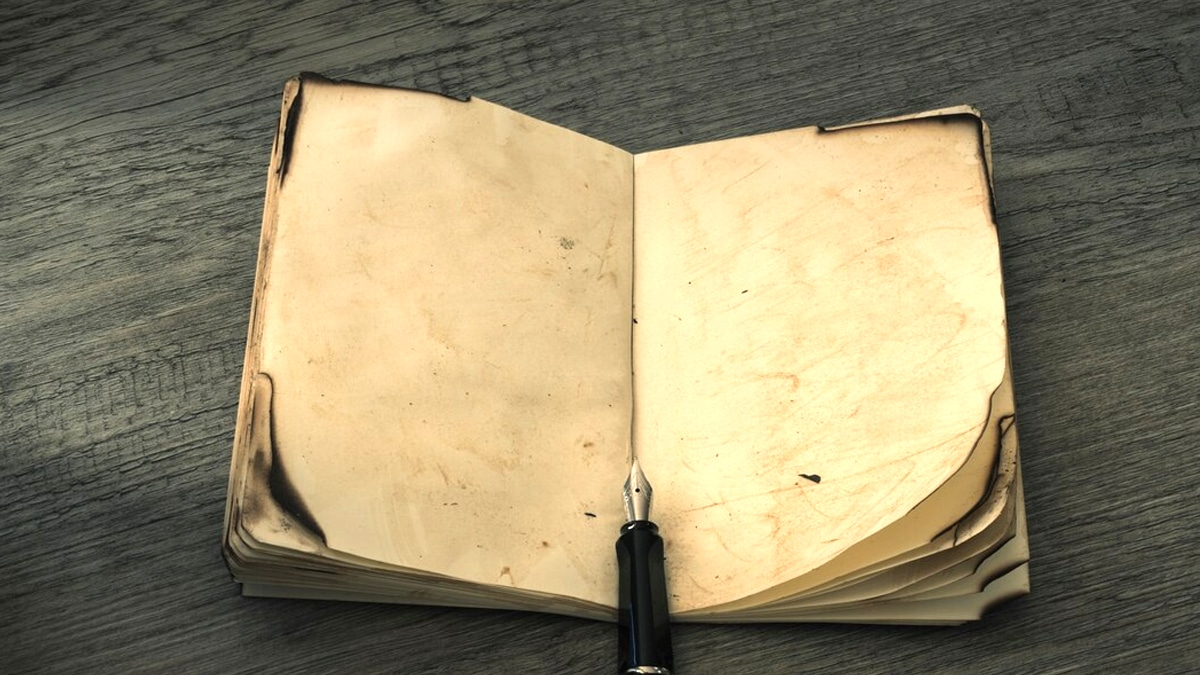 Cette maman a découvert des dessins d’enfants cachés dans un vieux livre d’histoires