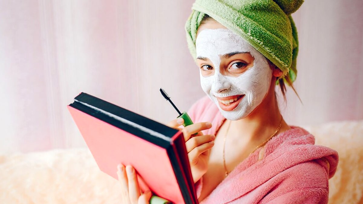J’ai vaincu mes complexes en intégrant ces 4 astuces beauté à ma routine quotidienne