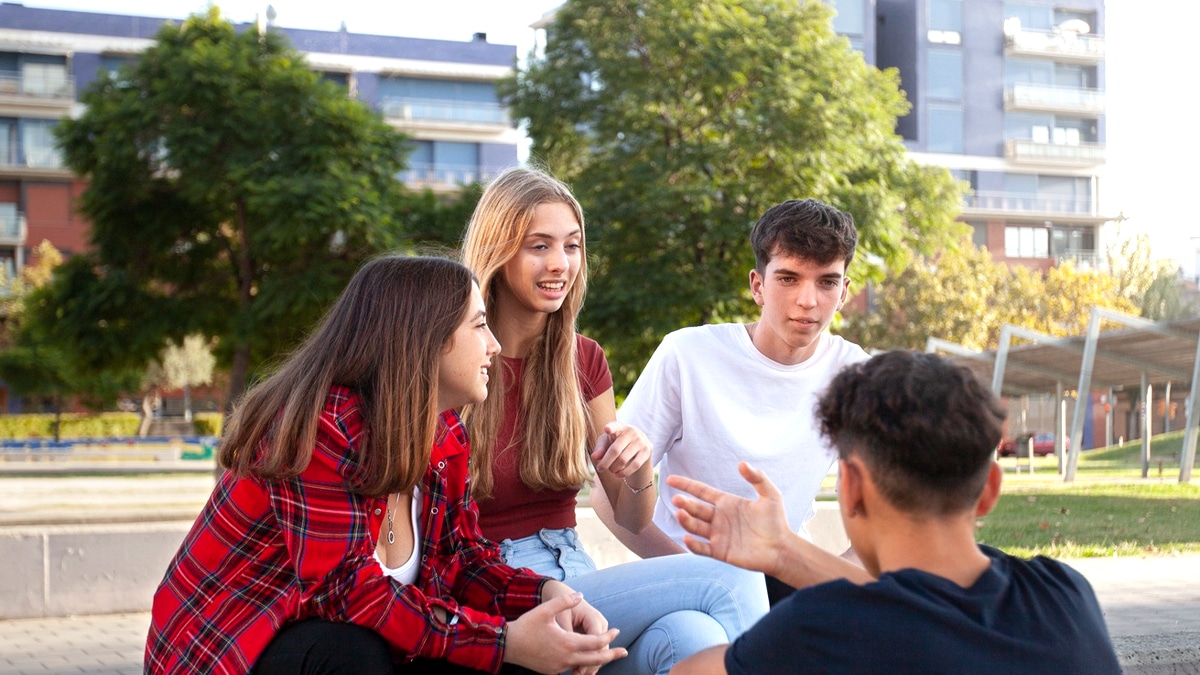 Un adolescent sauve son quartier grâce à une simple idée et transforme le quotidien des habitants