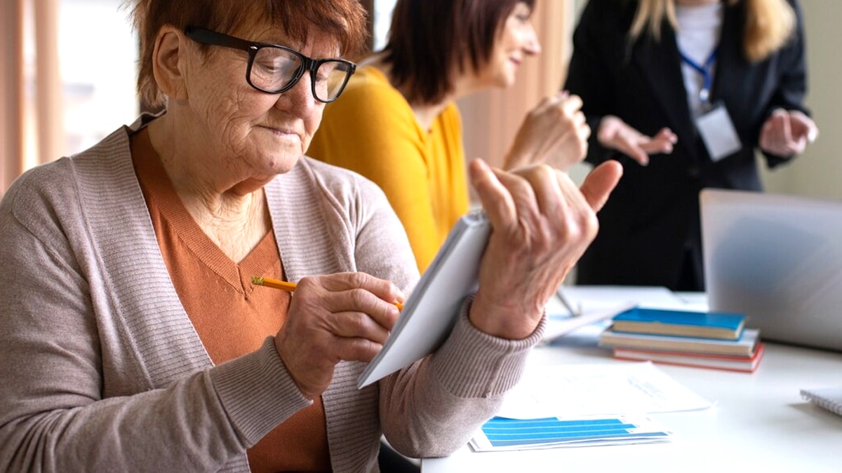 « J’ai toujours mis de côté pour plus tard » mais à la retraite elle découvre avec stupeur que « plus tard n’existe pas » et que ses économies ont fondu sans explication claire