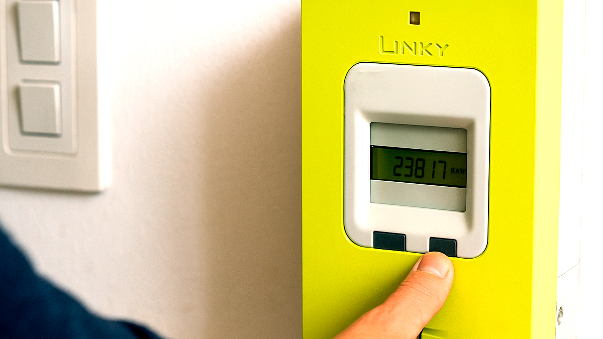 Ces 2 millions de Français qui refusaient encore Linky sont désormais forcés de payer une amende salée et la sanction est tombée officiellement et sans appel « on pensait être protégés mais on nous a pris pour des pigeons »