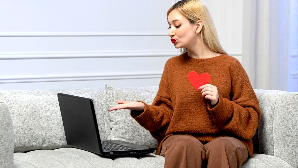 Une femme découvre la correspondance cachée de sa mère, les secrets d’un amour ancien révélés