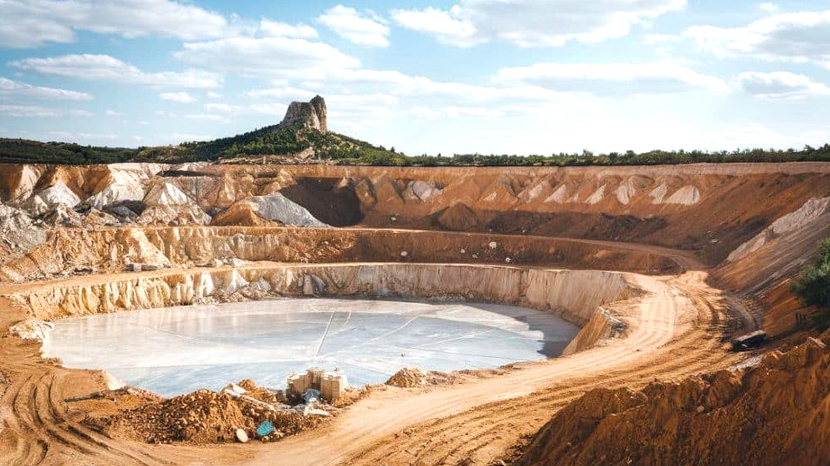 Découverte confirmée : un gisement de lithium de 36 milliards d’euros sous une commune de l’Aude, les habitants n’étaient pas au courant