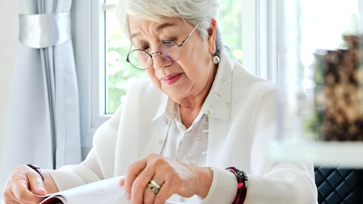 “J’ai élevé trois enfants tout en travaillant” : cette aide à domicile découvre une pension dérisoire