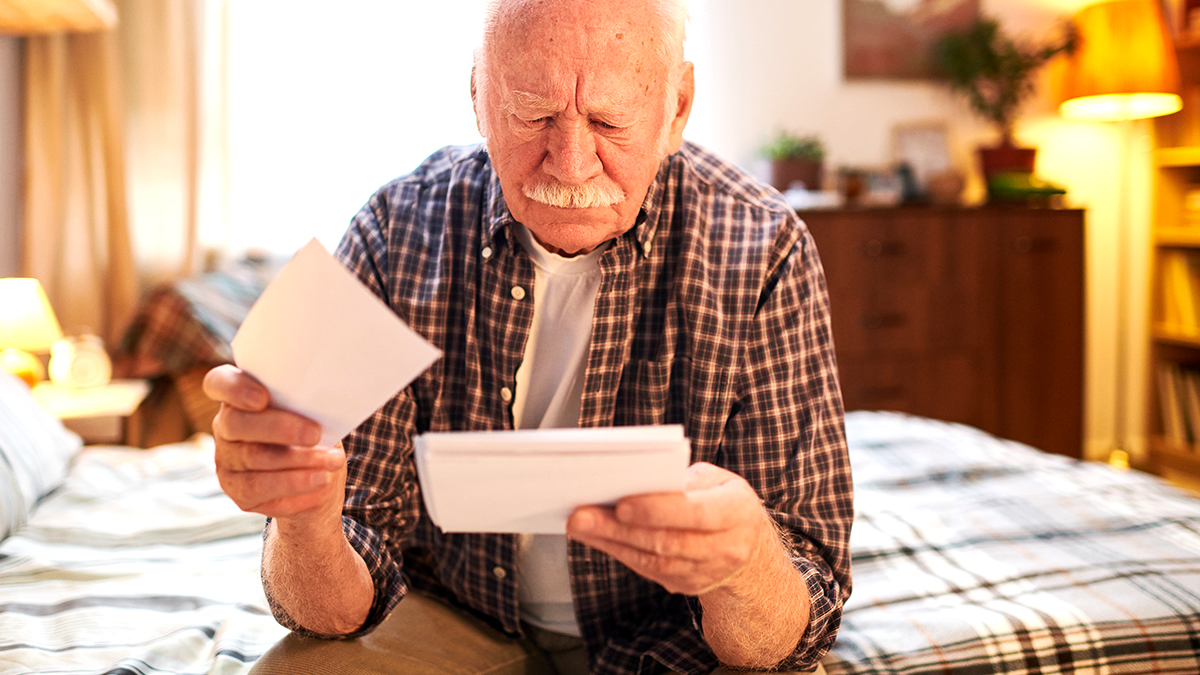 “Je gagnais bien, mais je suis parti avant 62 ans” : cette mauvaise négociation lui fait perdre 187€ par mois pour un détail