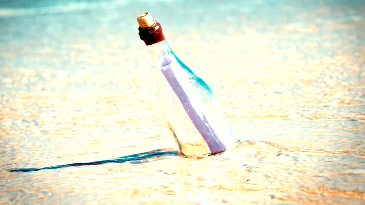 Un marin solitaire retrouve une bouteille à la mer, la lettre qu’il contient change sa vie à jamais