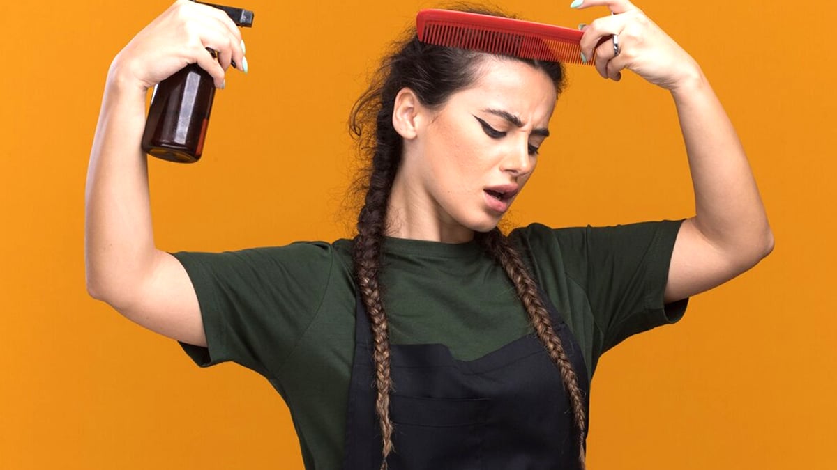 “J’ai mis ce gel sur mes cheveux en pensant que c’était un coiffant” : c’était du gel antibactérien “Je voulais juste fixer mes boucles”