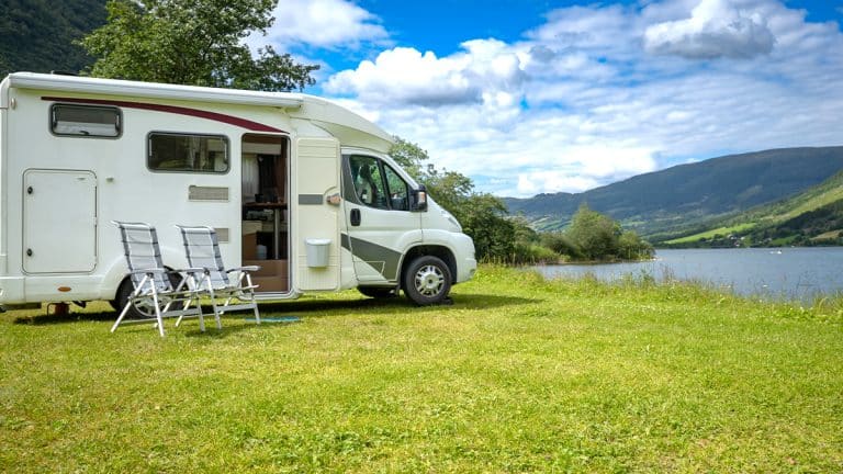 “C’est notre maison sur roues” : certaines communes imposent désormais une taxe de séjour pour les camping-caristes