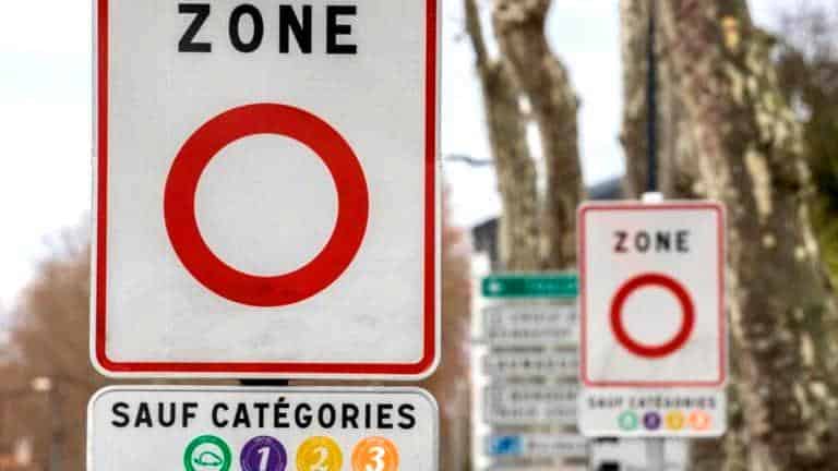 “C’est un vieux modèle, mais fiable” : les camping-cars d’avant 2005 sont désormais ciblés par des restrictions environnementales en ZFE