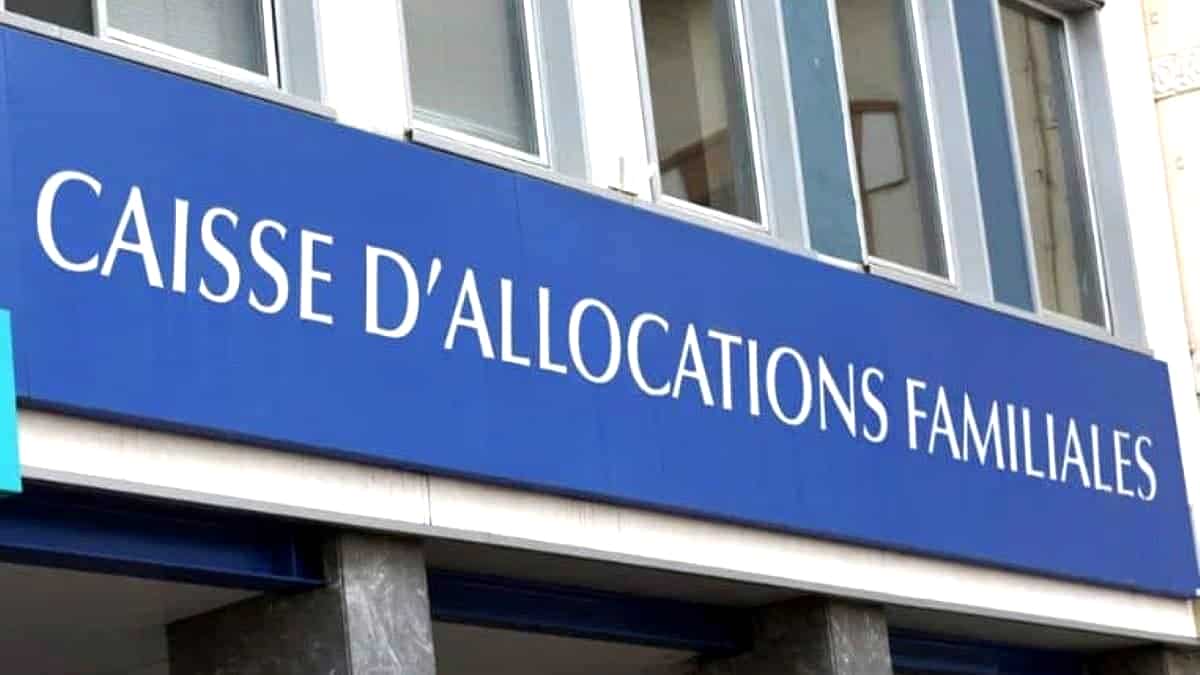CAF une colocation considérée comme un couple entraîne la suppression de l’APL “on n’est pas ensemble mais on partage un loyer”
