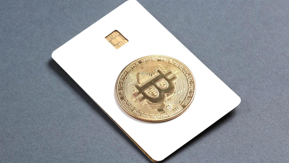 Ceux qui ont un compte crypto associé à leur banque sont désormais soumis à un suivi fiscal renforcé “j’ai dû tout déclarer en urgence”