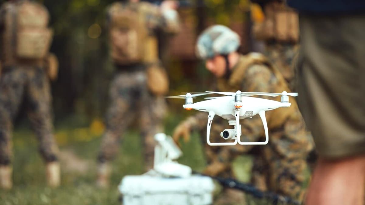 L’armée dévoile un drone autonome capable de lancer un missile sans intervention humaine “le risque d’erreur est réel selon un rapport confidentiel”
