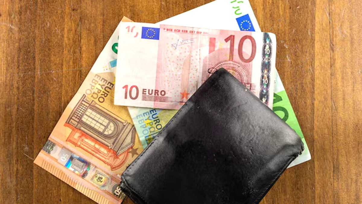 Selon le décret du 3 février, tout retrait d’espèces supérieur à 1 500 € doit faire l’objet d’une déclaration automatique par la banque aux services fiscaux