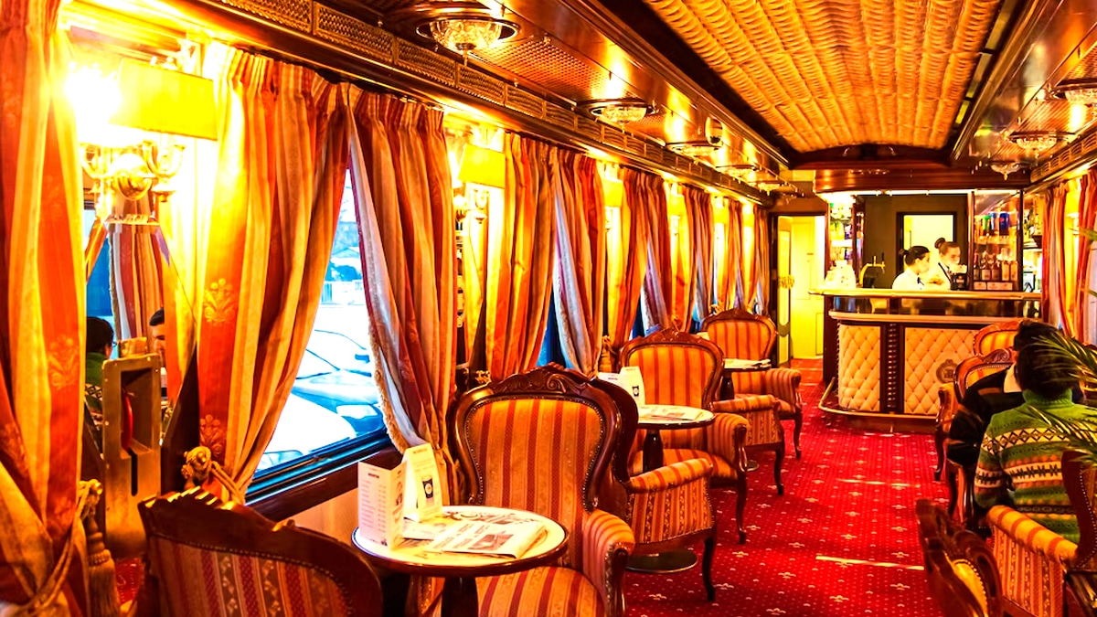 Un ancien wagon-restaurant contenait des panneaux solaires pliables dissimulés dans les volets “les militaires y mangeaient selon les archives”