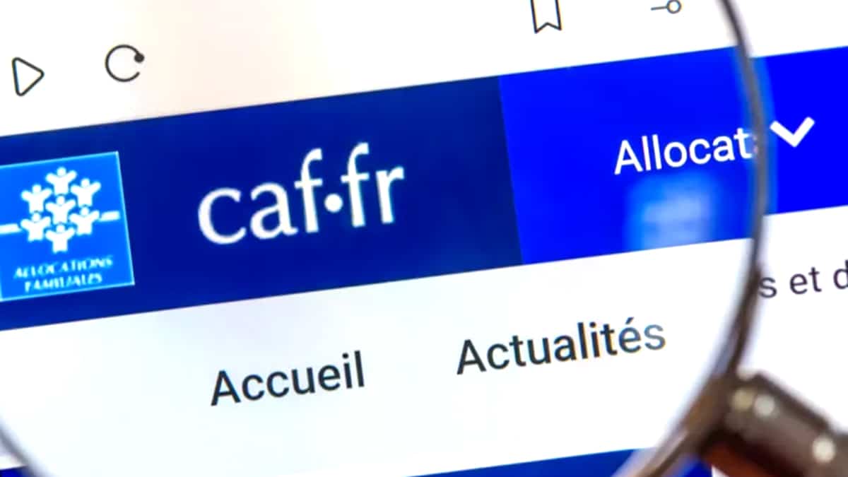 Elle découvre que l’achat de fournitures peut être remboursé par la CAF dans certains cas “je ne le savais pas du tout avant”
