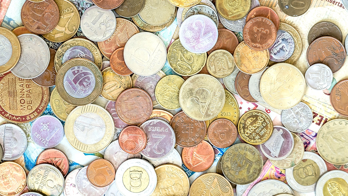 Ceux qui ont gardé leurs pièces de 10 centimes de 2001 peuvent vérifier ce détail “si vous voyez ça sur la tranche, ne la dépensez surtout pas”