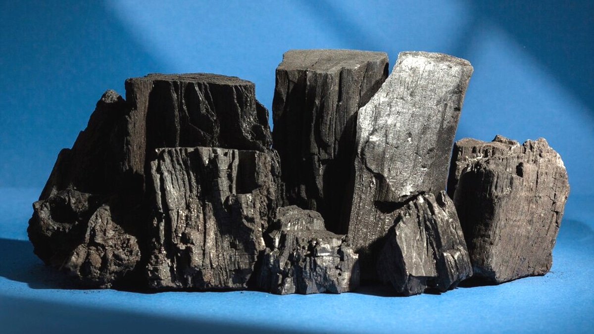 Une pierre noire ramassée dans un champ s’avère être un fragment de météorite contenant des éléments précieux “on m’a proposé 30?000?€”