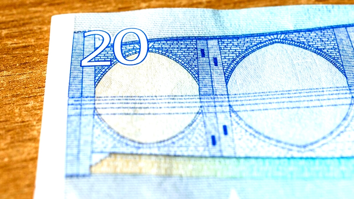 Ceux qui ont voyagé dans les années 70 doivent vérifier leurs souvenirs de voyage “les billets étrangers des Jeux de Montréal se revendent jusqu’à 3500 € pièce”