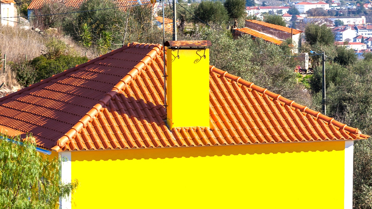 Ceux qui ont acheté un logement avec une cheminée non tubée devront faire les travaux obligatoires avant le 1er janvier 2026 sous peine d’interdiction d’usage