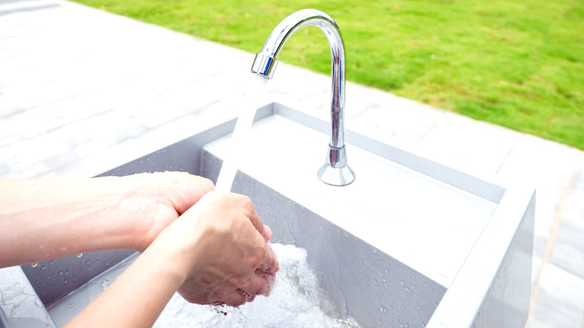 “Les contrôleurs sont passés deux fois en une semaine” : ce camping a été sanctionné pour avoir laissé ses clients remplir des bassines d’eau malgré les restrictions