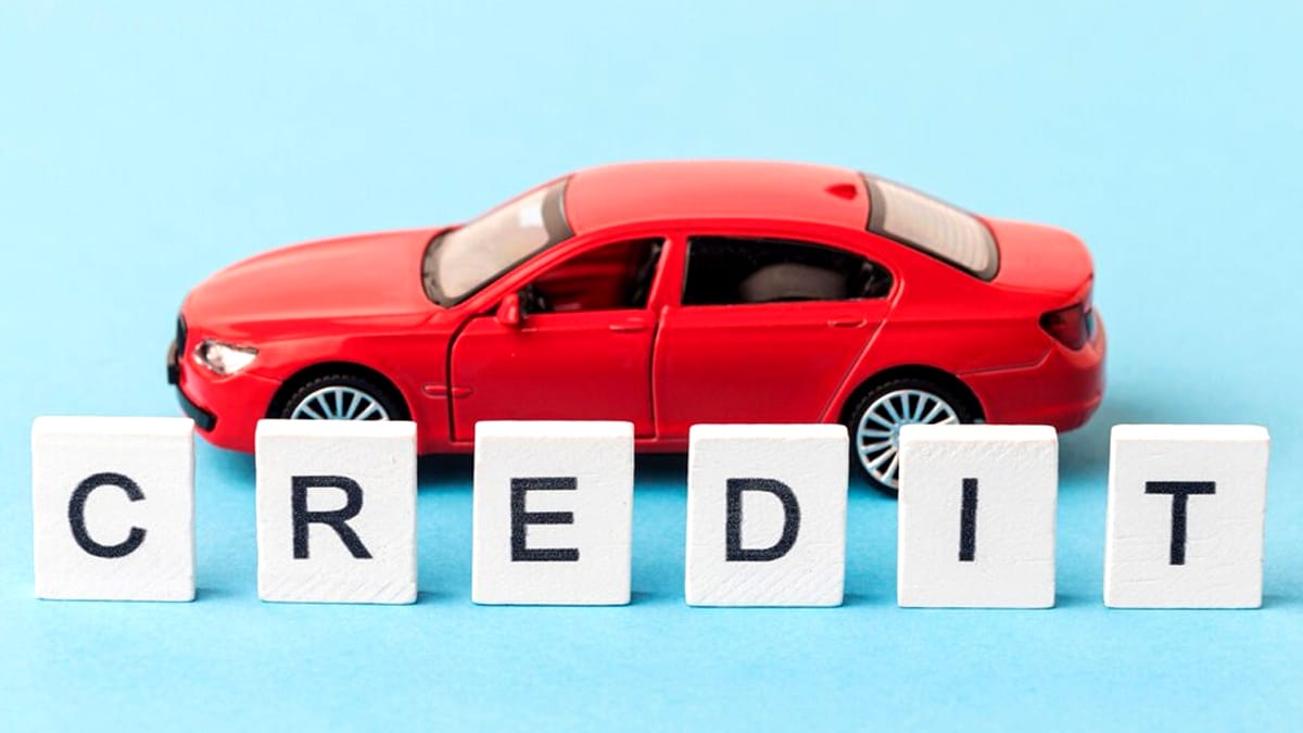 “Je gagne 1350 €, mon banquier m’a interdit de prendre un crédit auto, mais pas un crédit conso à 17 %”