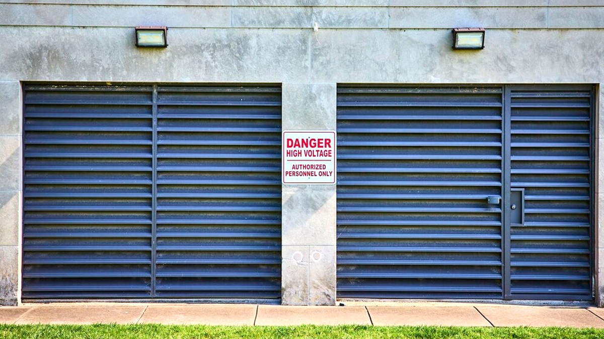 “C’était juste un tutoriel” dit un bricoleur avant la fermeture d’un garage jugé dangereux par la mairie