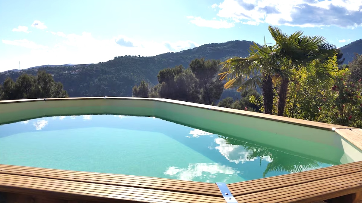 “C’était une petite piscine” raconte un jardinier amené pour structure de 20 m² sans permis