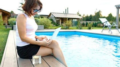 “On croyait que l’eau ne comptait pas” disent des propriétaires verbalisés pour piscine naturelle non déclarée