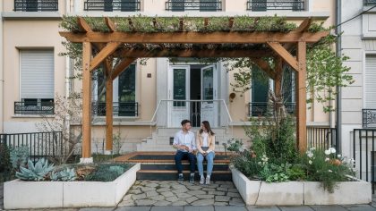 Ce couple doit raser leur pergola de jardin car elle dépasse de 40 cm le seuil autorisé "on avait pourtant demandé en mairie