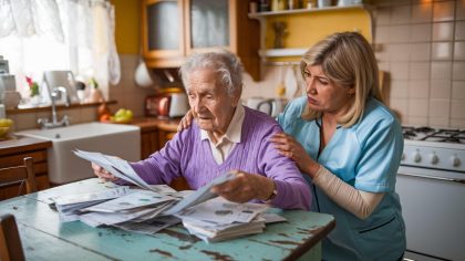 Confrontation économique : Aide à domicile à mi-temps chez les seniors, entre salaire insuffisant et aides dérisoires – Mon combat quotidien pour joindre les deux bouts