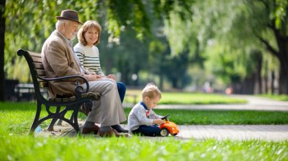 Dès le 9 août 2025, les retraités qui prouvent leur situation familiale obtiennent une réduction immédiate d’impôts "ils savent que personne ne le fera et ça les arrange bien