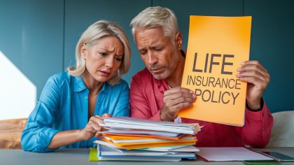 Économie ou Piège? Les épargnants qui retirent leurs fonds d'assurance-vie avant huit ans pourraient subir une lourde perte fiscale sans précédent